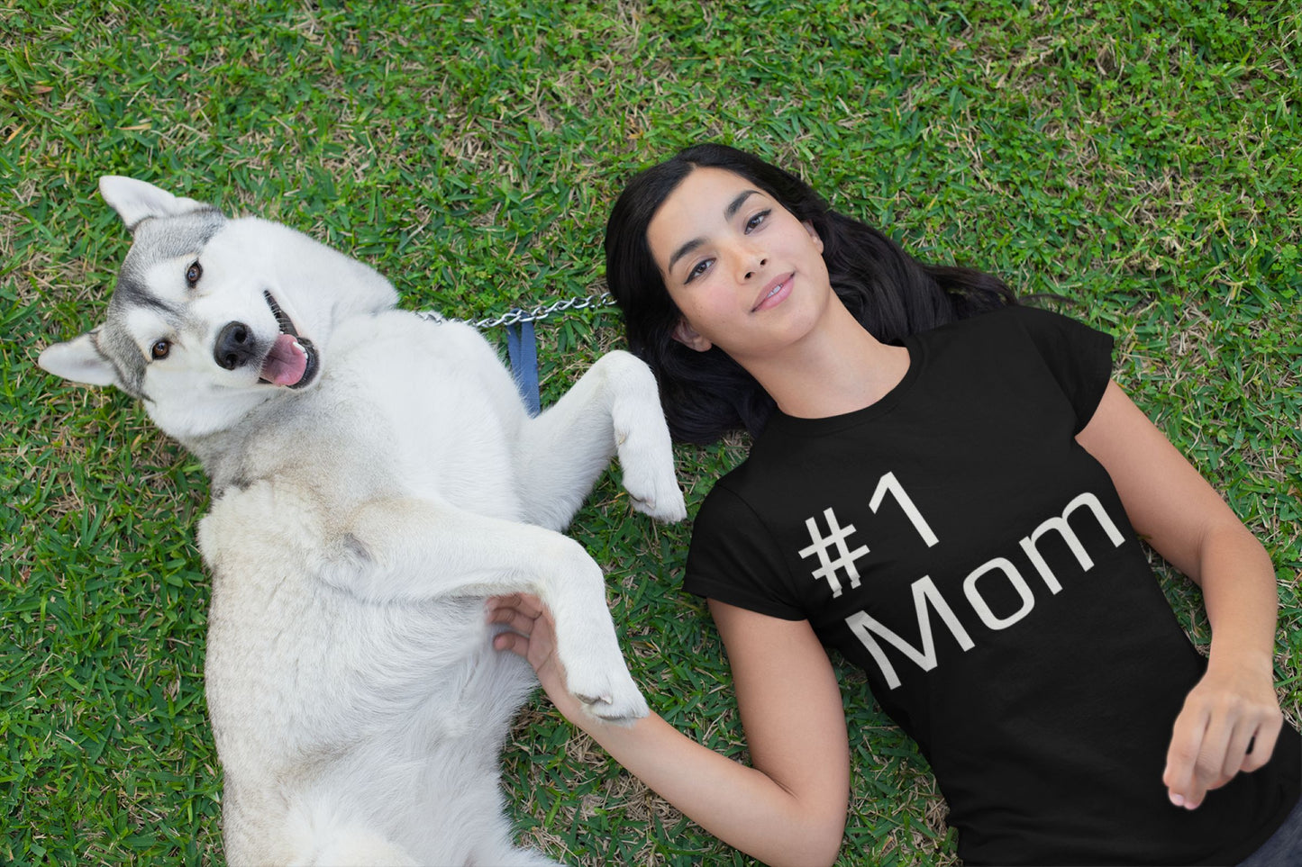 #1 Mom Unisex Softstyle T-Shirt